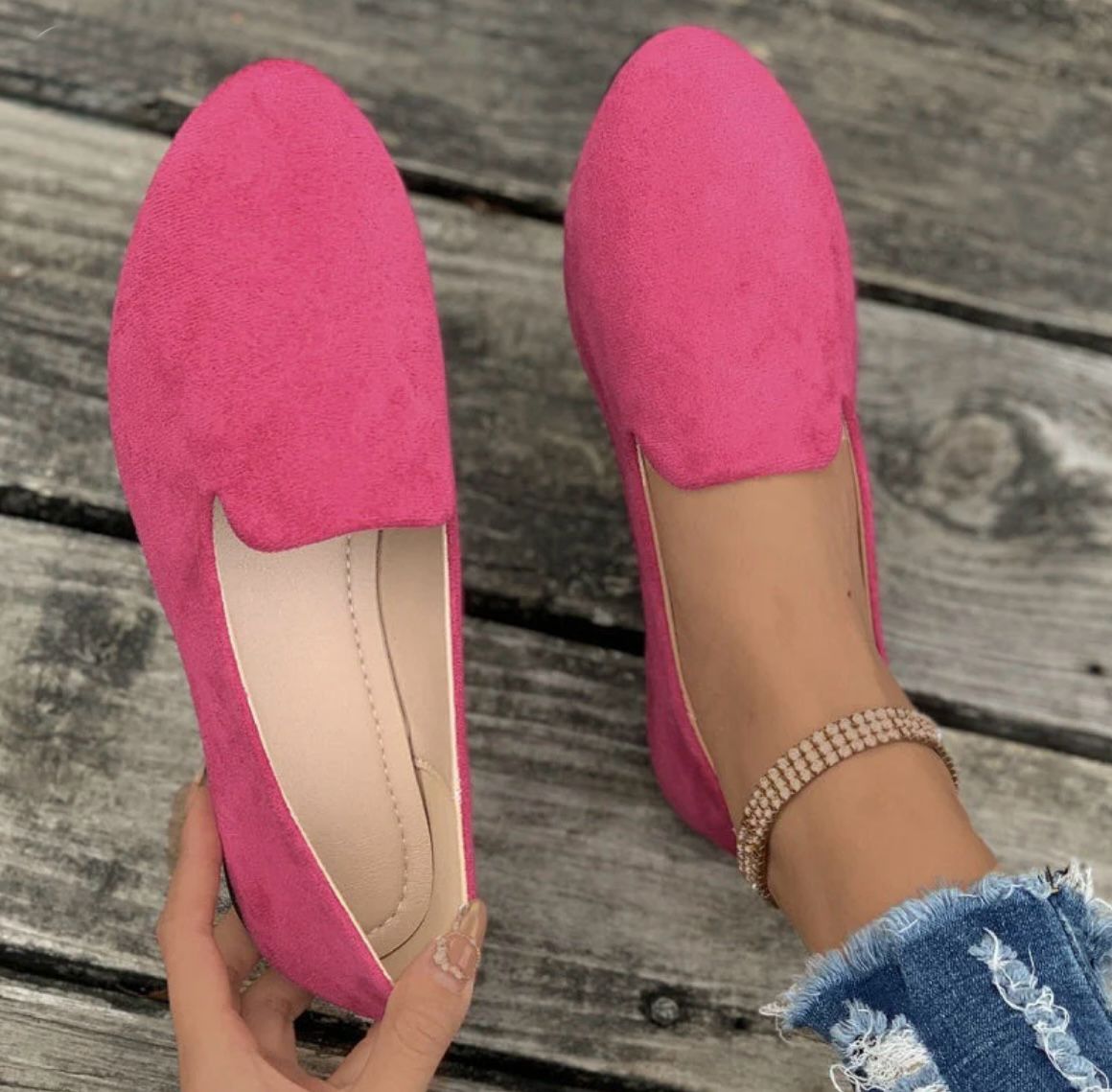 Women's camp shoes in solid color flat shoes